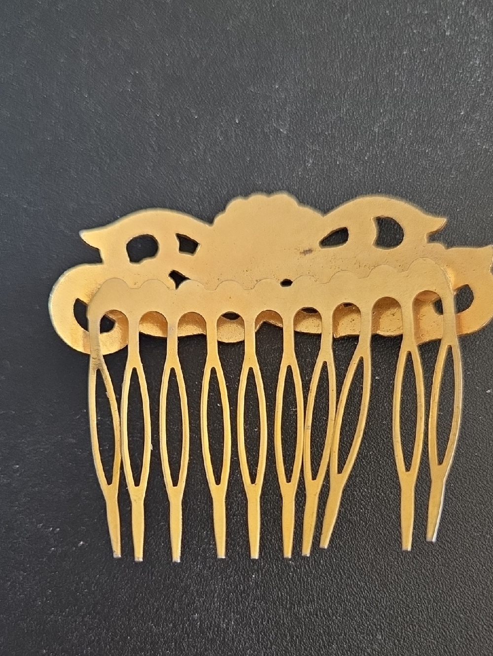 Multicolor Hair Comb - Picture 2 of 3